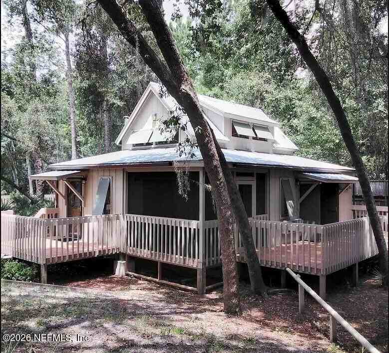 1415 Florida St - Photo 3 of 10
