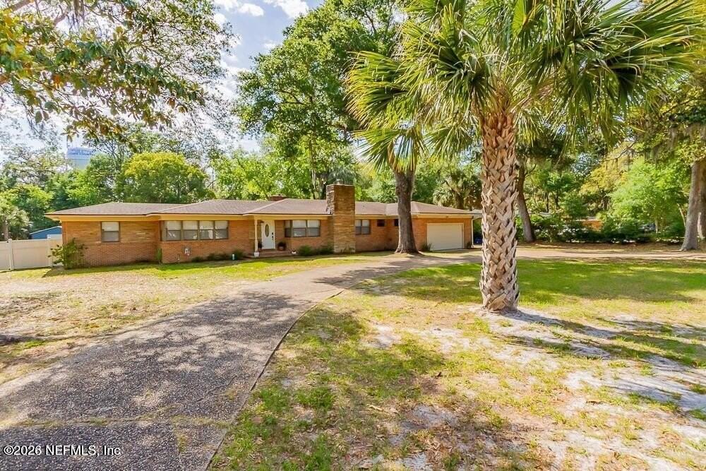 1040 Penman Rd - Photo 4 of 46