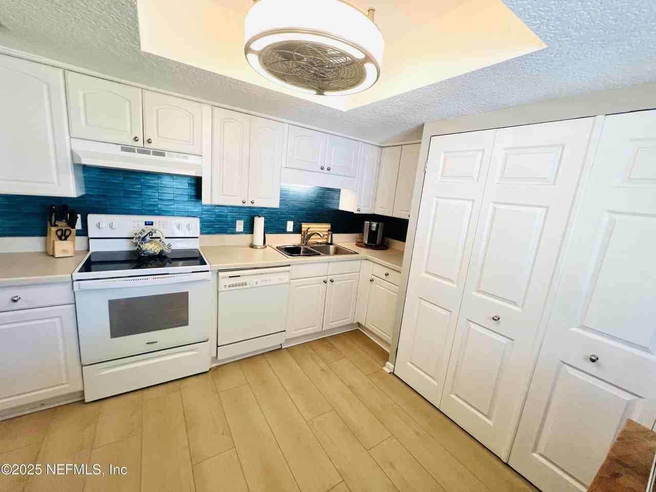 184 Bermuda Ct - Photo 5 of 27