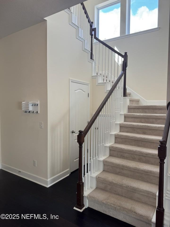 186 Lone Eagle Way - Photo 7 of 50