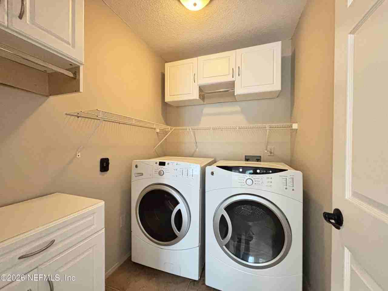 1270 Tahoe Ct - Photo 5 of 26