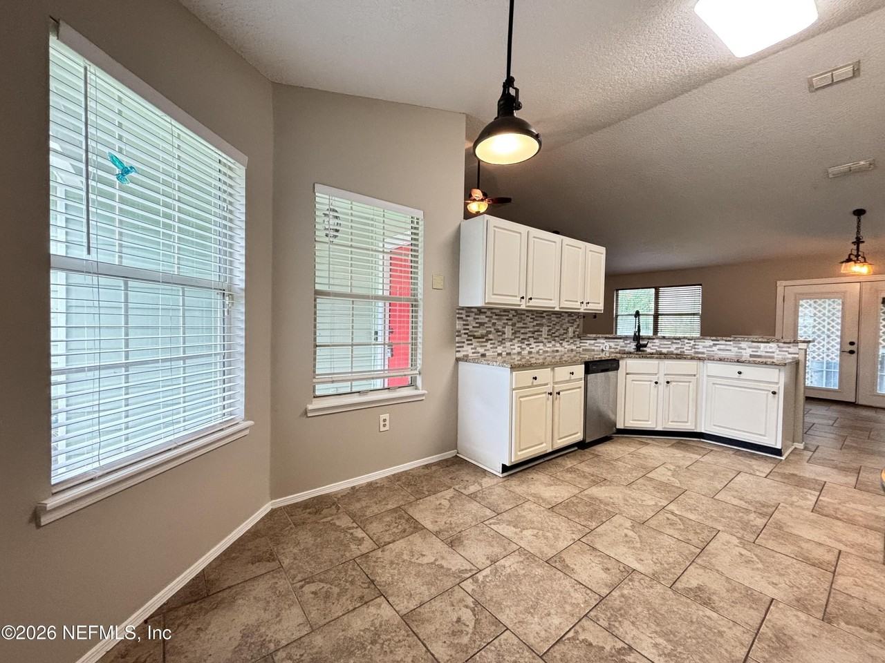 1270 Tahoe Ct - Photo 6 of 26