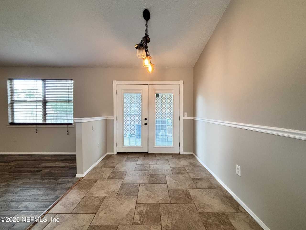 1270 Tahoe Ct - Photo 7 of 26