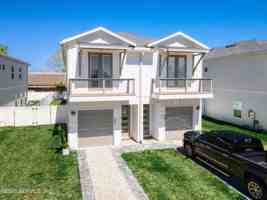 featured image of 809 7th Ave S