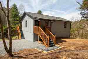 featured image of 2680 River Rd