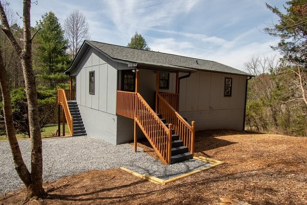 2680 River Rd - Photo 3 of 17