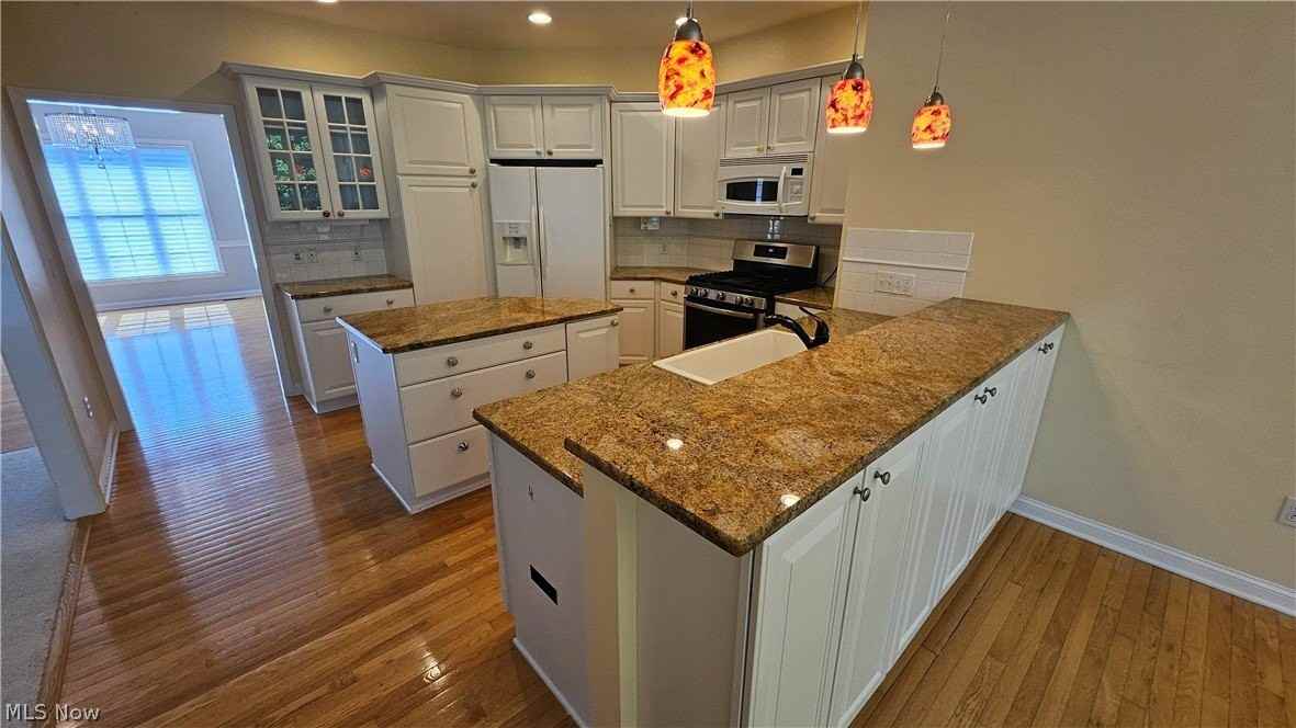 7235 Dursley Ct - Photo 5 of 36