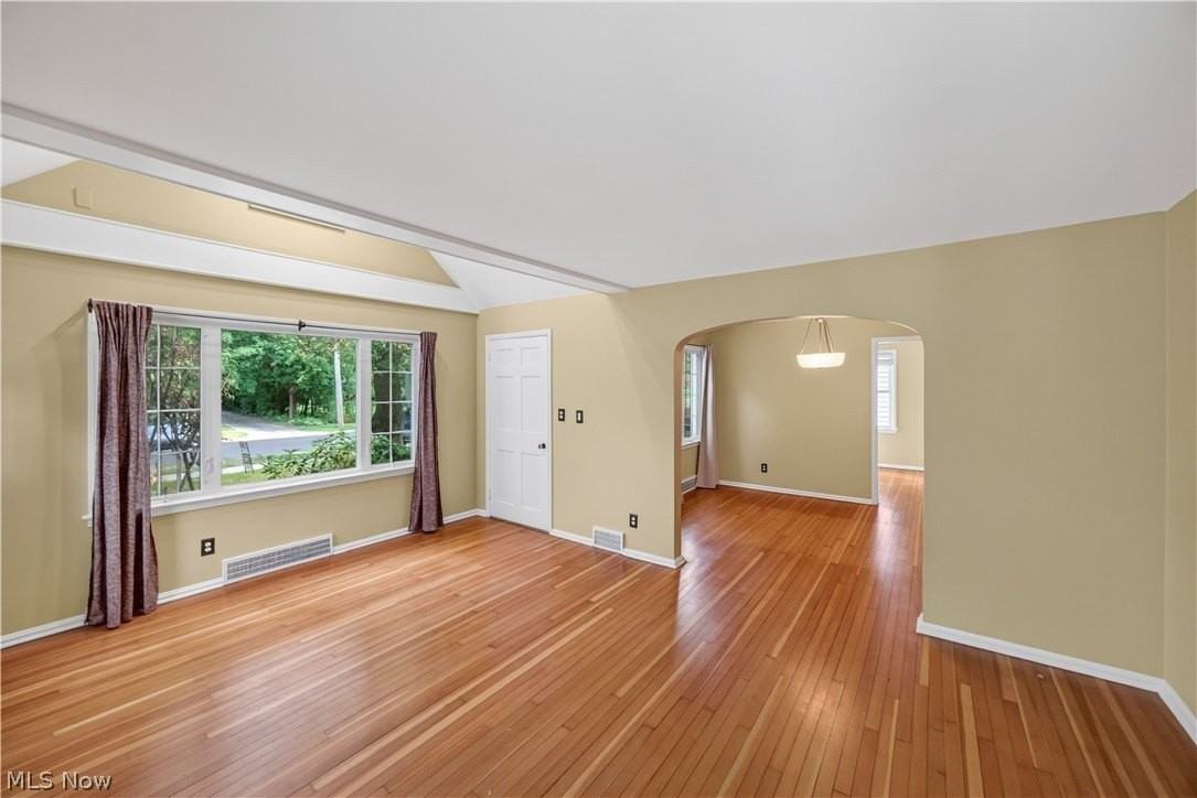 2658 Canterbury Rd - Photo 5 of 31