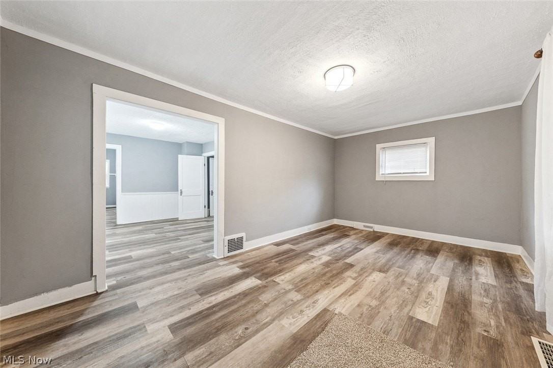 3753 W 139th St - Photo 7 of 37