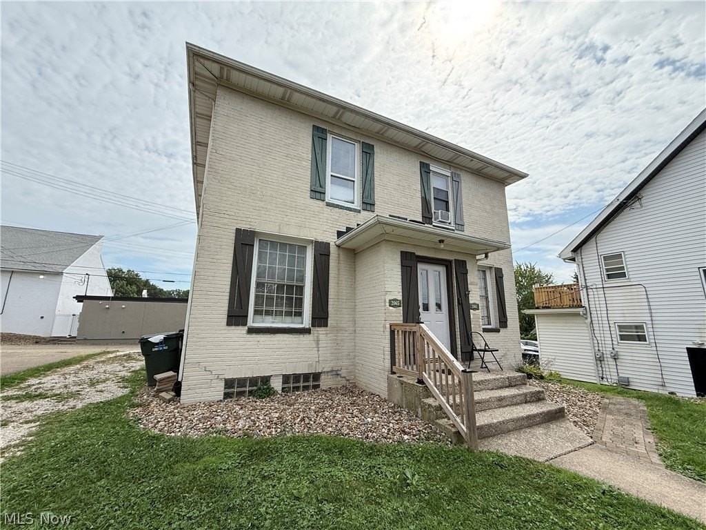 2065 23rd St - Photo 2 of 27