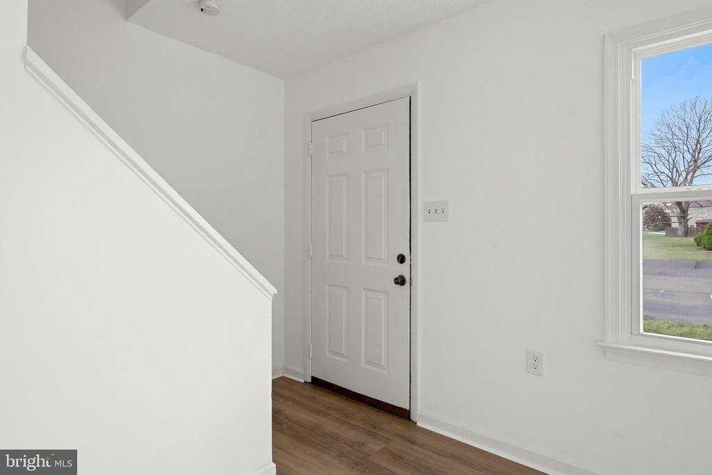 178 Hackberry Dr - Photo 2 of 20