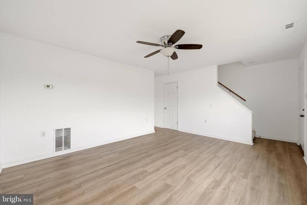 178 Hackberry Dr - Photo 4 of 20