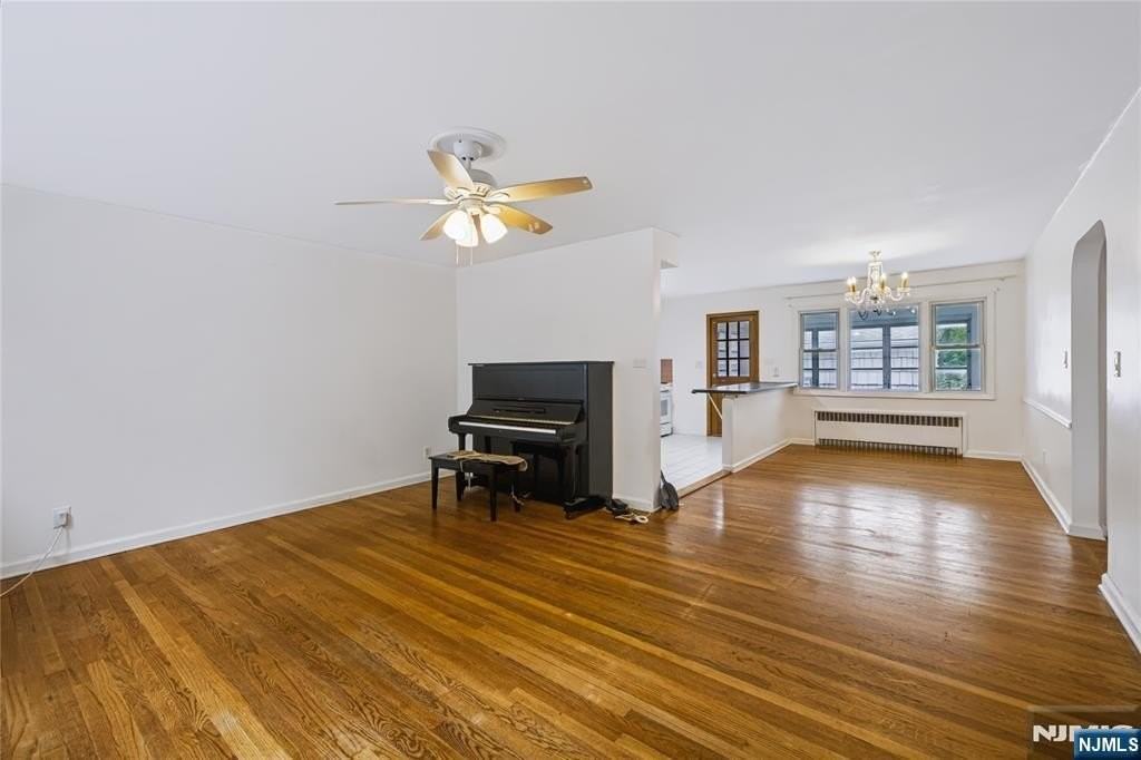 111 Paterson Ave - Photo 7 of 18