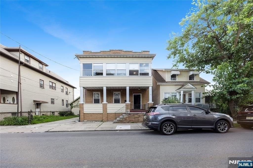 74 Westminster Pl #1