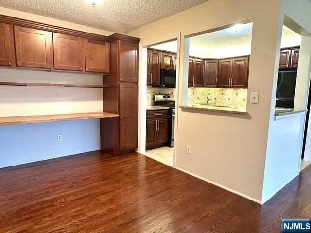 303 Linden St #303 - Photo 3 of 47