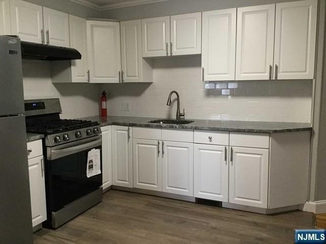 156 Corabelle Ave - Photo 2 of 11