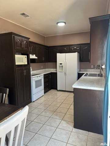 1702 S 21st St - Photo 2 of 3