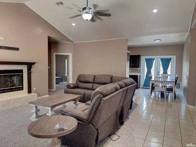1702 S 21st St - Photo 3 of 3