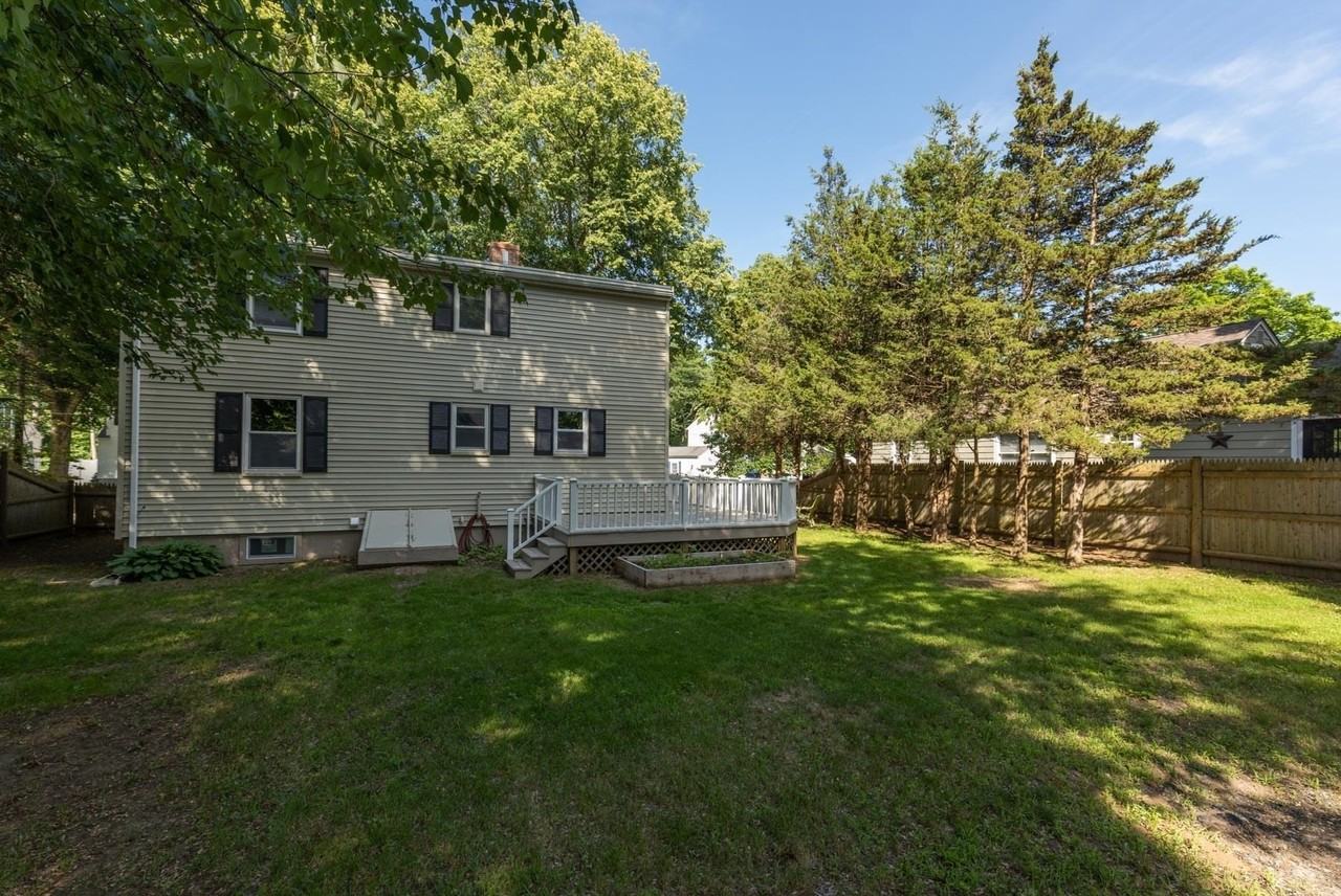 400 Colonial Dr - Photo 2 of 40