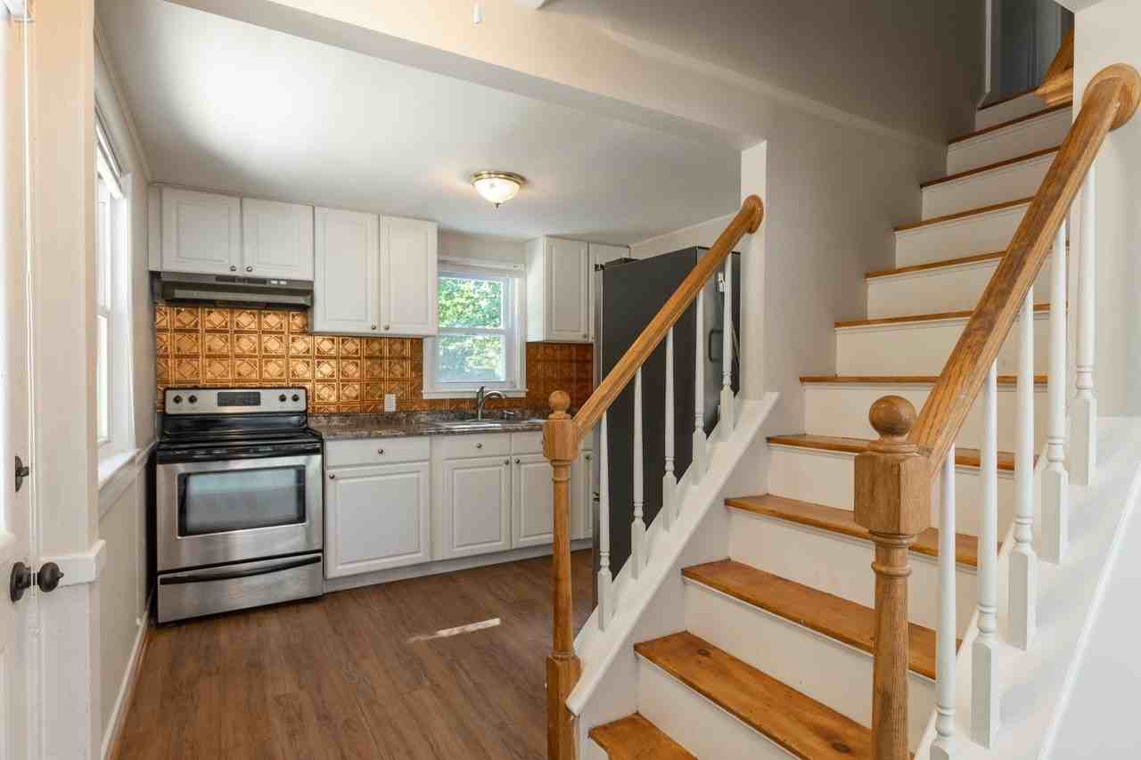 400 Colonial Dr - Photo 3 of 40