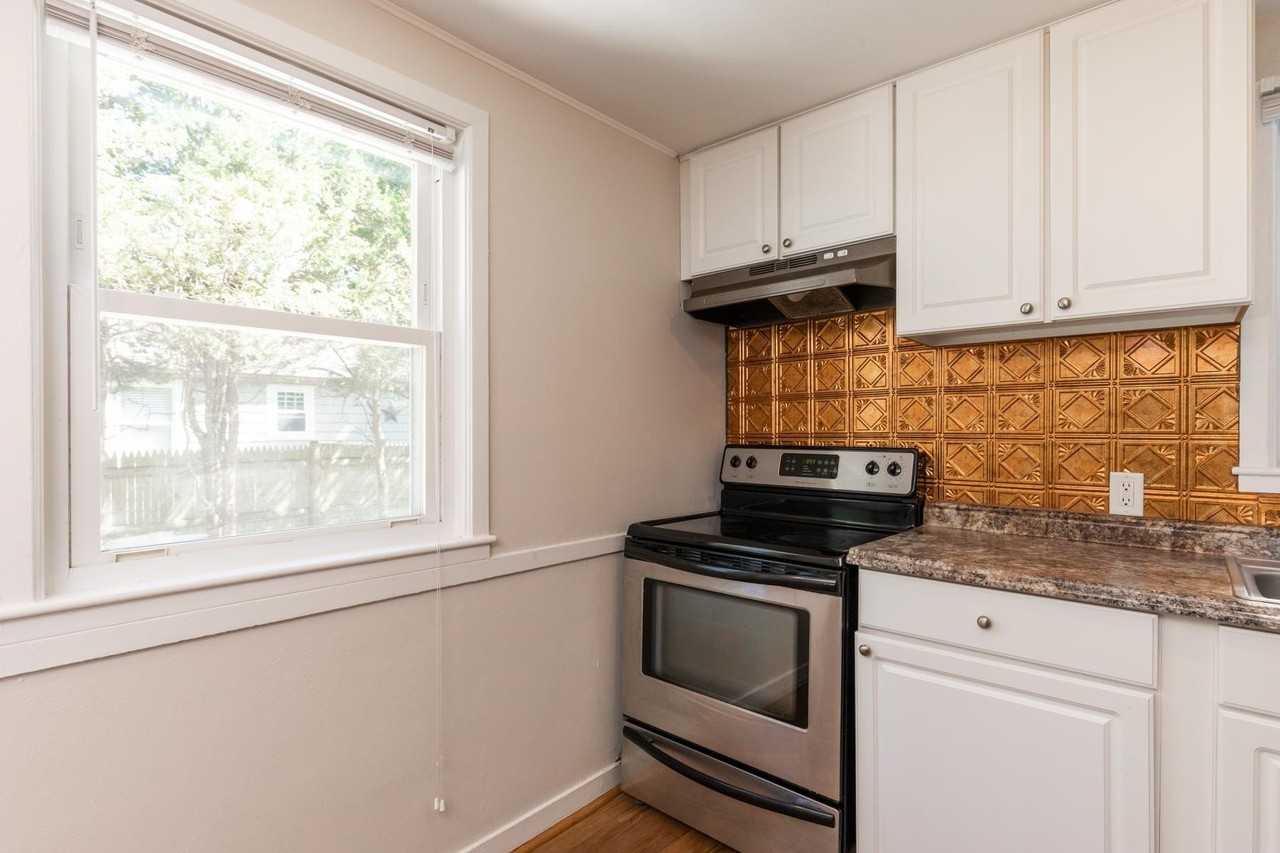 400 Colonial Dr - Photo 6 of 40