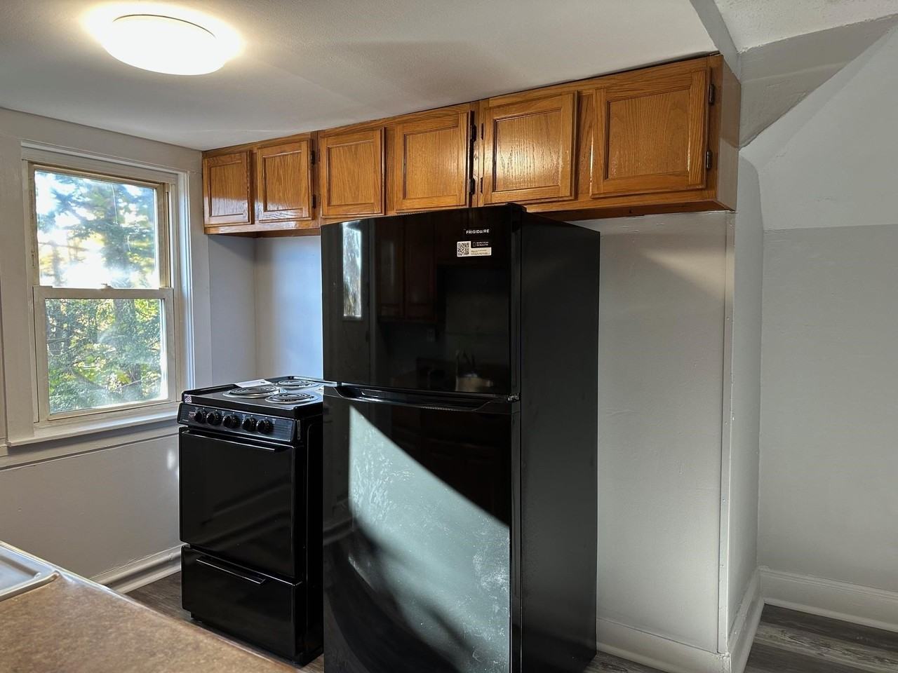 496 Kelley St - Photo 6 of 10