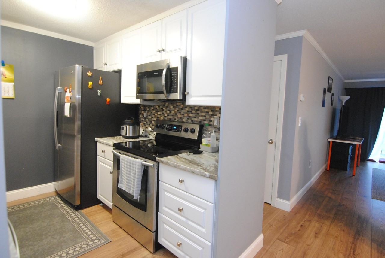 15 Blackstone Dr #1518 - Photo 5 of 18