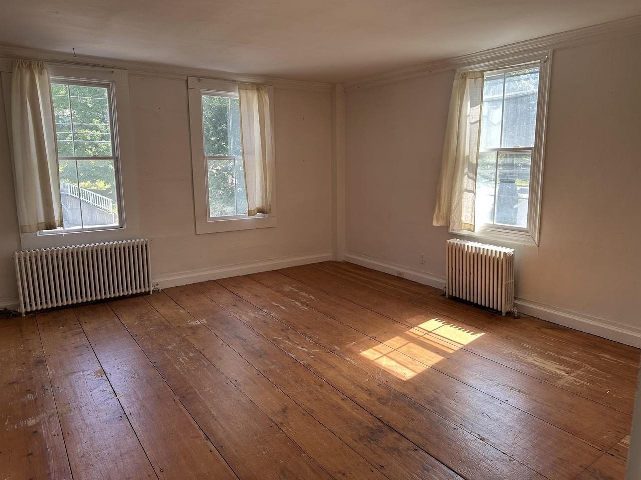4 Union St #B - Photo 3 of 16