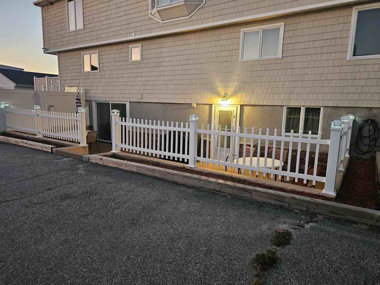 152 Ocean Dr - Photo 2 of 14
