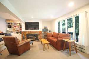 featured image of 18 Davos Way #15
