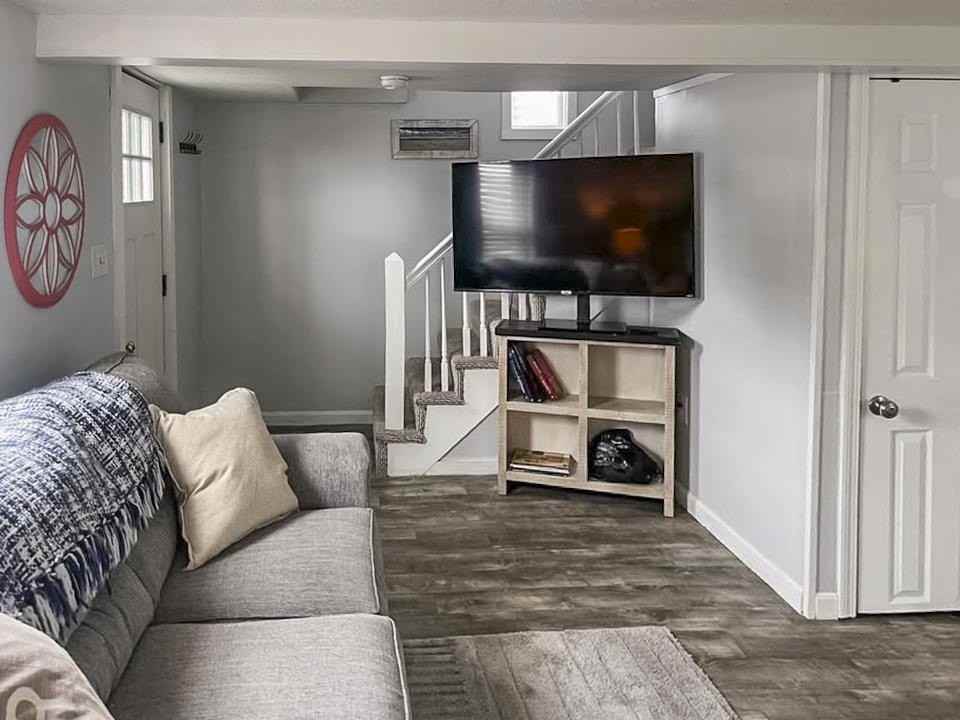 72 N End Blvd - Photo 5 of 13