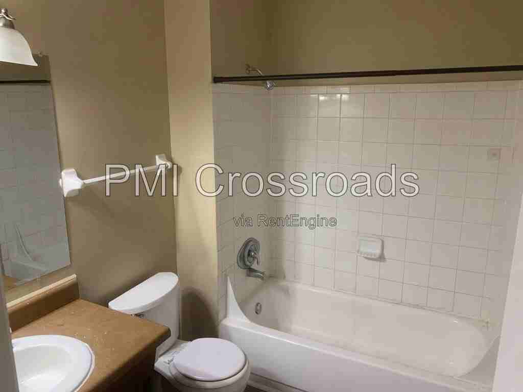 6201 Stornoway Dr N - Photo 6 of 18
