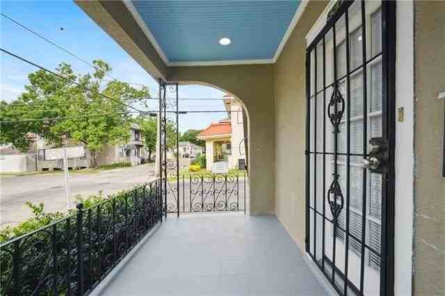 5537 Willow St - Photo 2 of 27