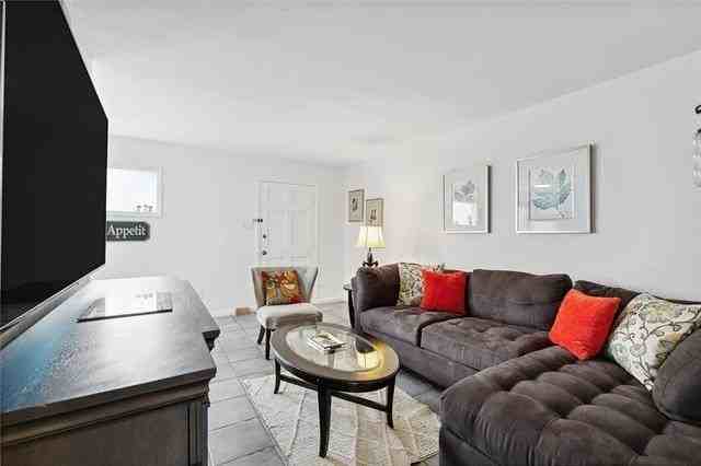 418 Pelican Ave #A - Photo 5 of 13