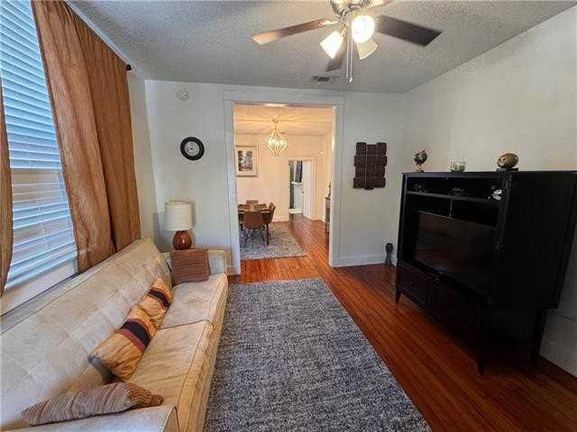 2832 Cleveland Ave - Photo 2 of 10