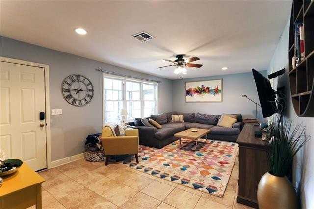 6043 Bellaire Dr - Photo 7 of 20