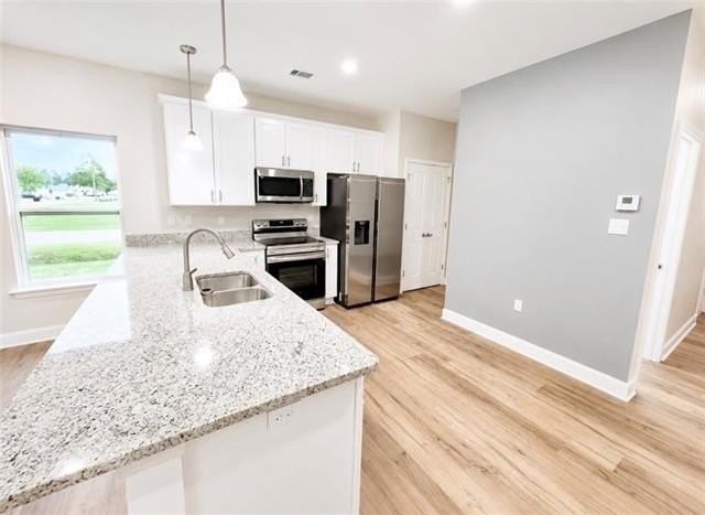 154 Oak St - Photo 3 of 7