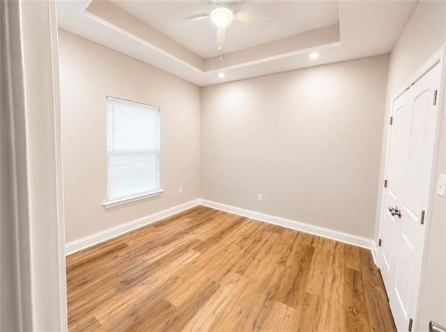 154 Oak St - Photo 4 of 7