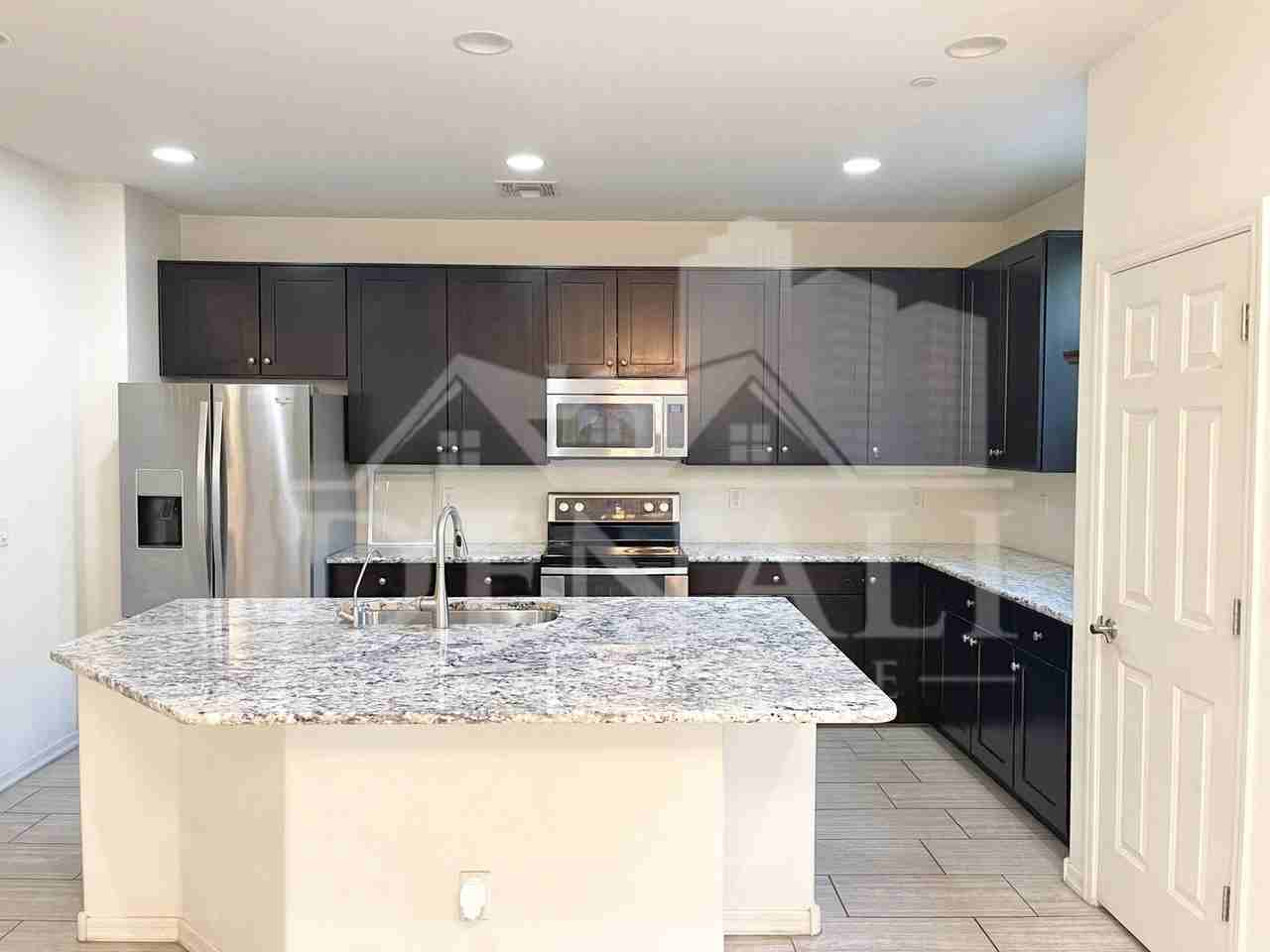 4737 E Betty Elyse Ln - Photo 3 of 22