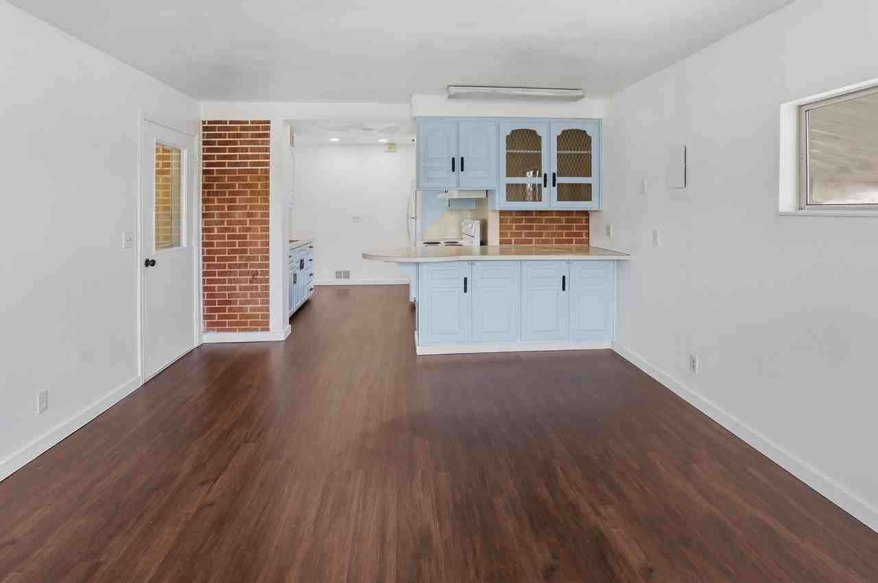 774 37th St - Photo 4 of 19