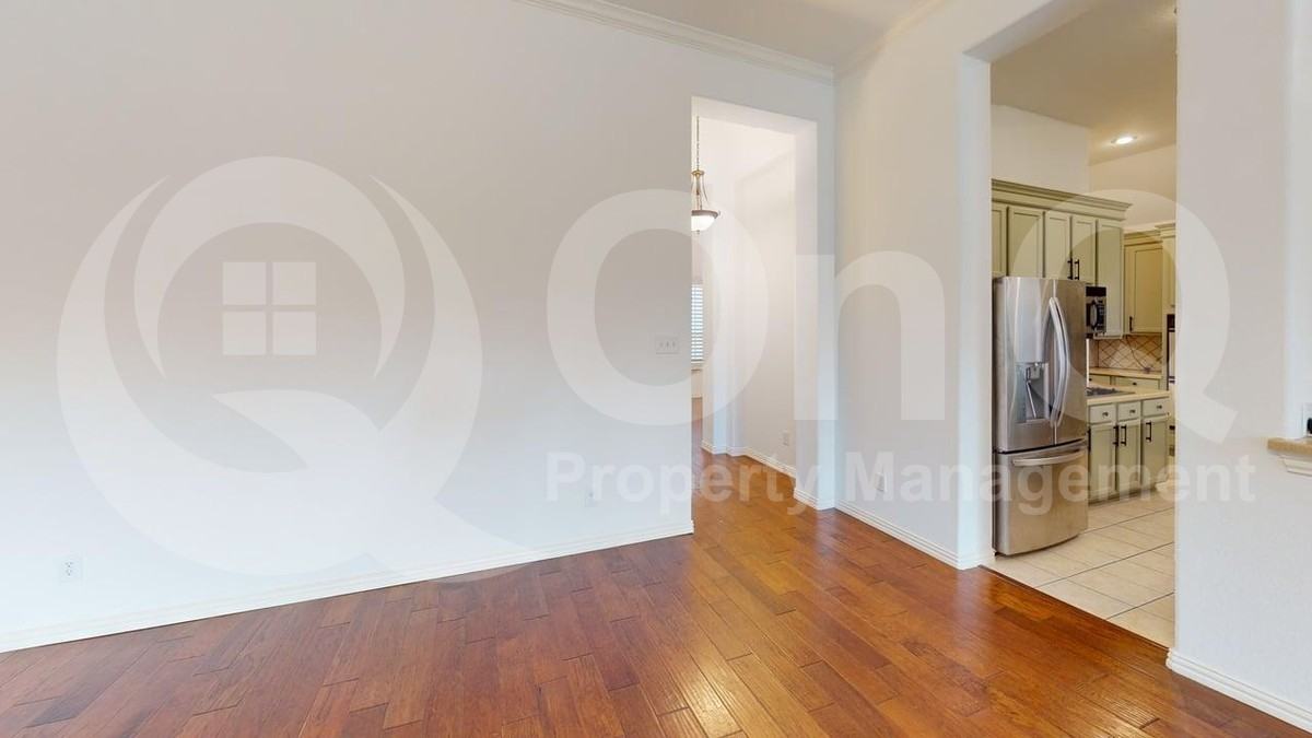 1219 Bridgeway Ln - Photo 6 of 26
