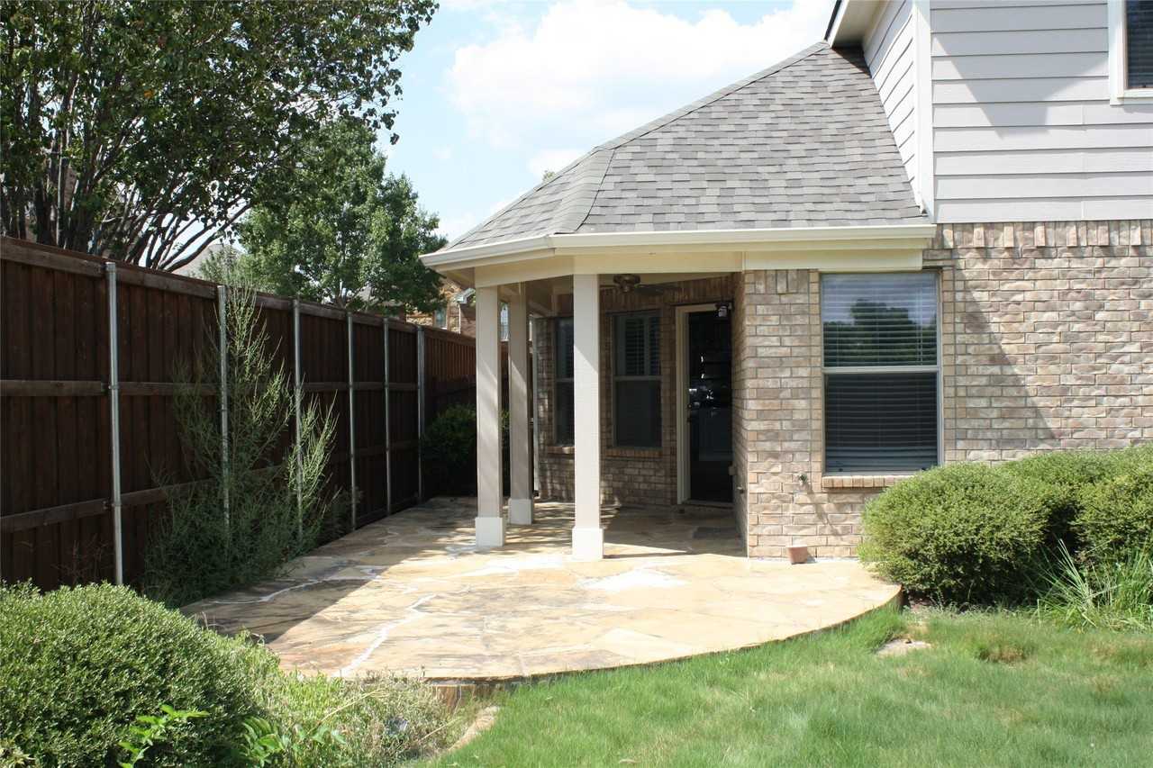 5021 Blackelm Dr - Photo 3 of 8