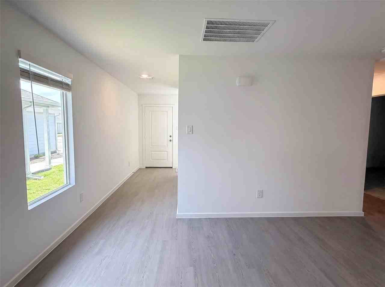3156 Campeiro Ave - Photo 7 of 23