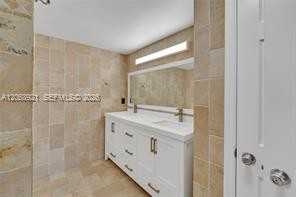 11601 Southwest 2nd Street - Photo 7 of 10