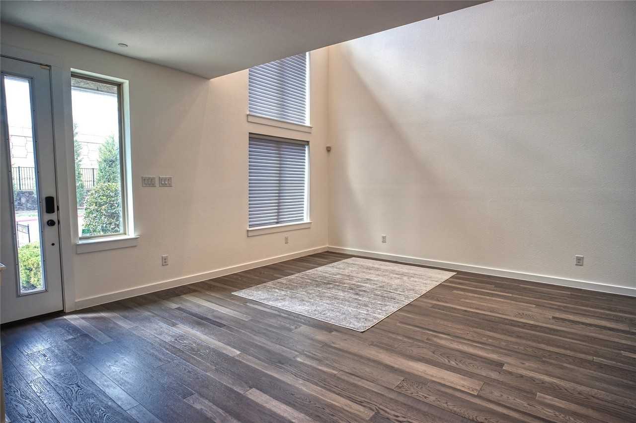 1421 Middleton St - Photo 4 of 30