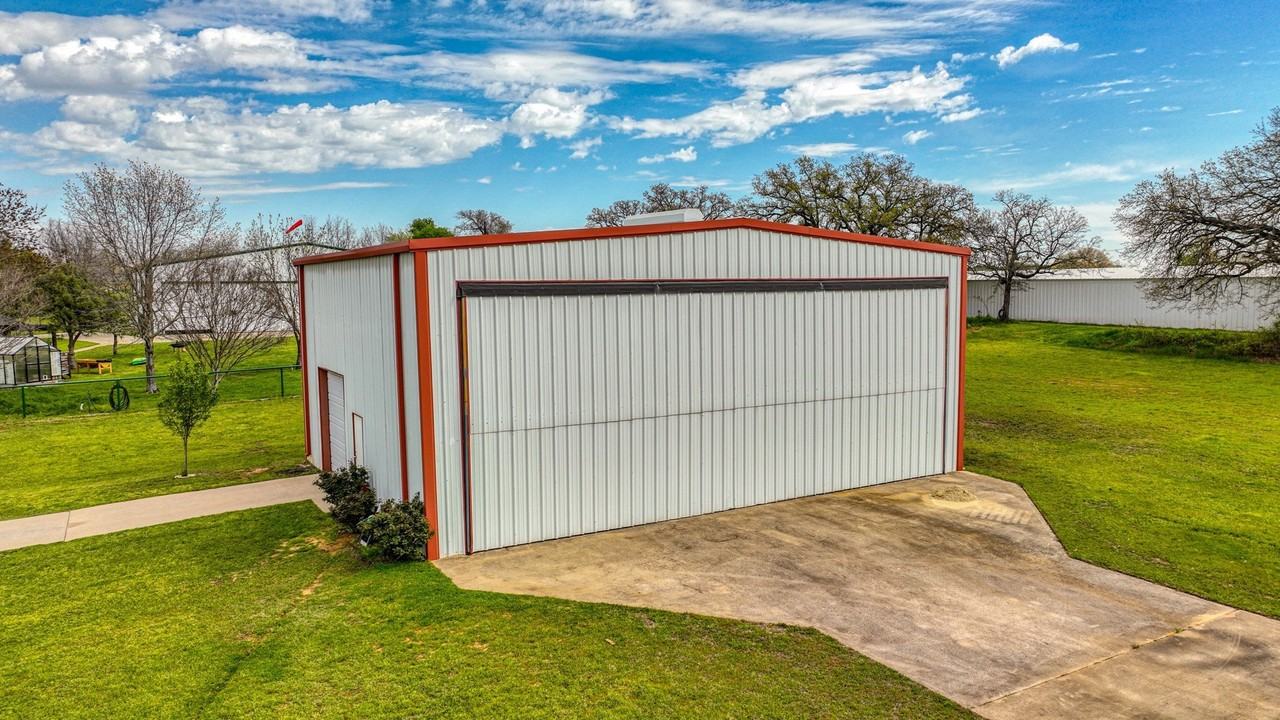 288 Mcvoid Rd - Photo 2 of 21