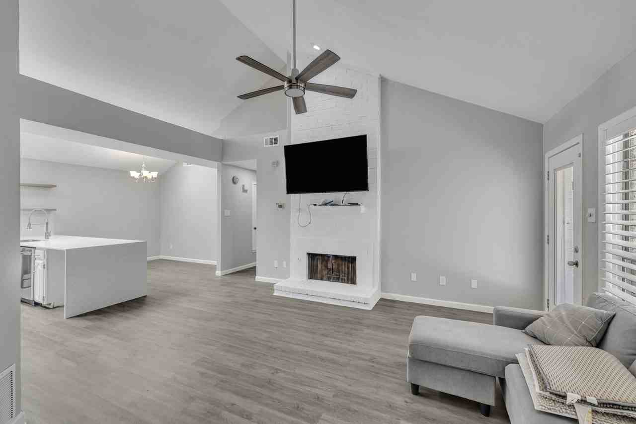 2422 Libra Dr - Photo 6 of 29