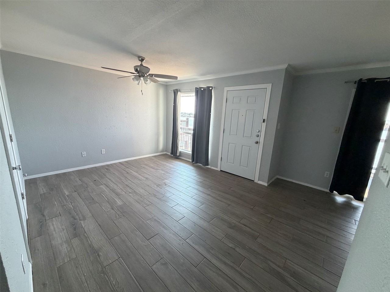 105 W Doyle St - Photo 4 of 15