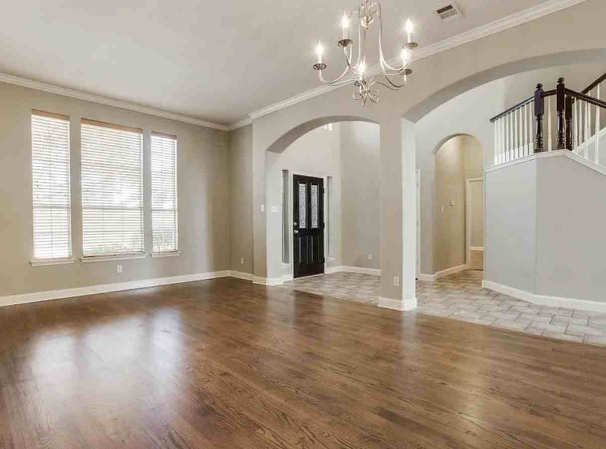 12731 Daimler Dr - Photo 3 of 27