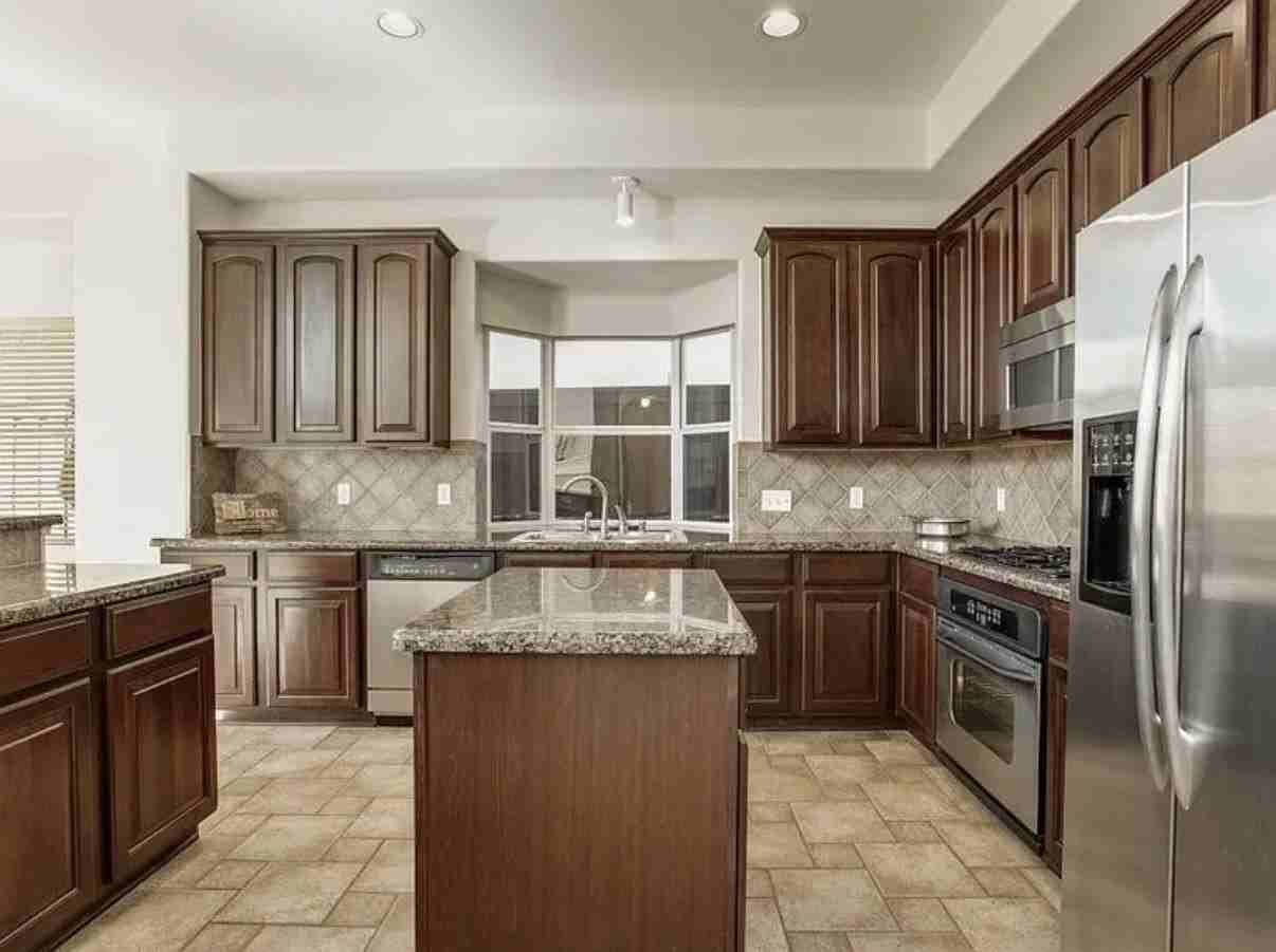 12731 Daimler Dr - Photo 7 of 27